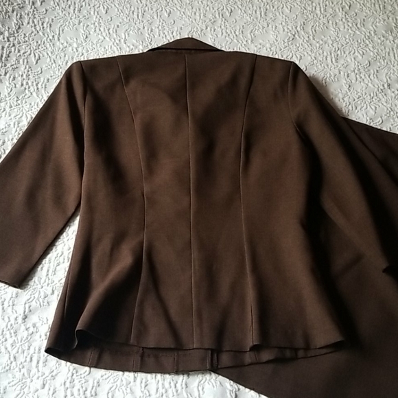 Brown Career Suit with Skirt- 2 pieces - Picture 3 of 4